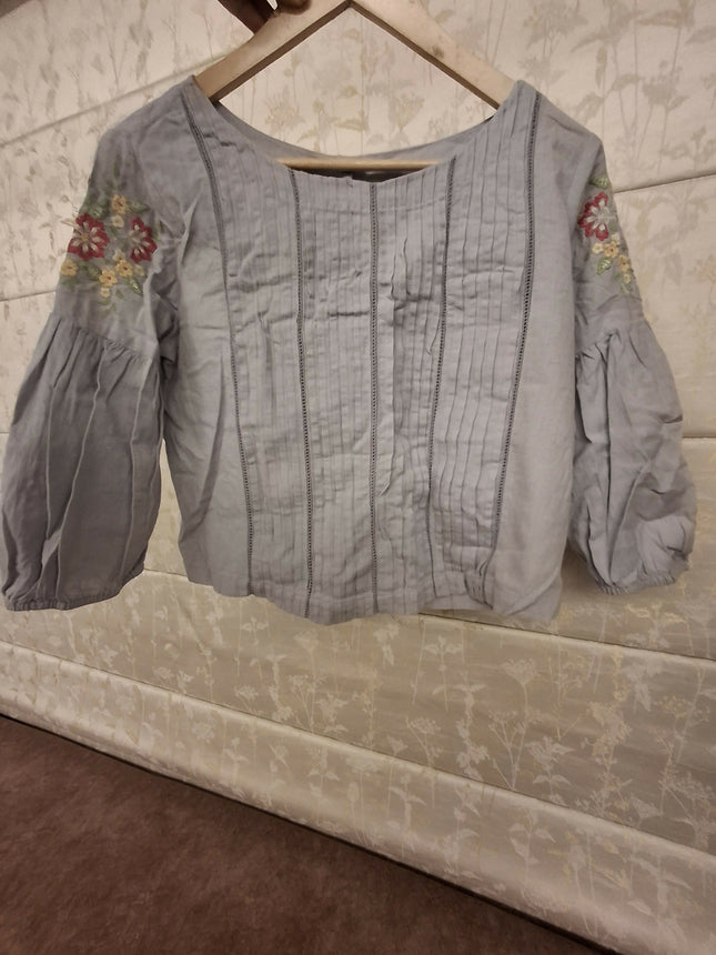 Akkriti by Pantaloons Grey Cotton Embroidered Top Size S