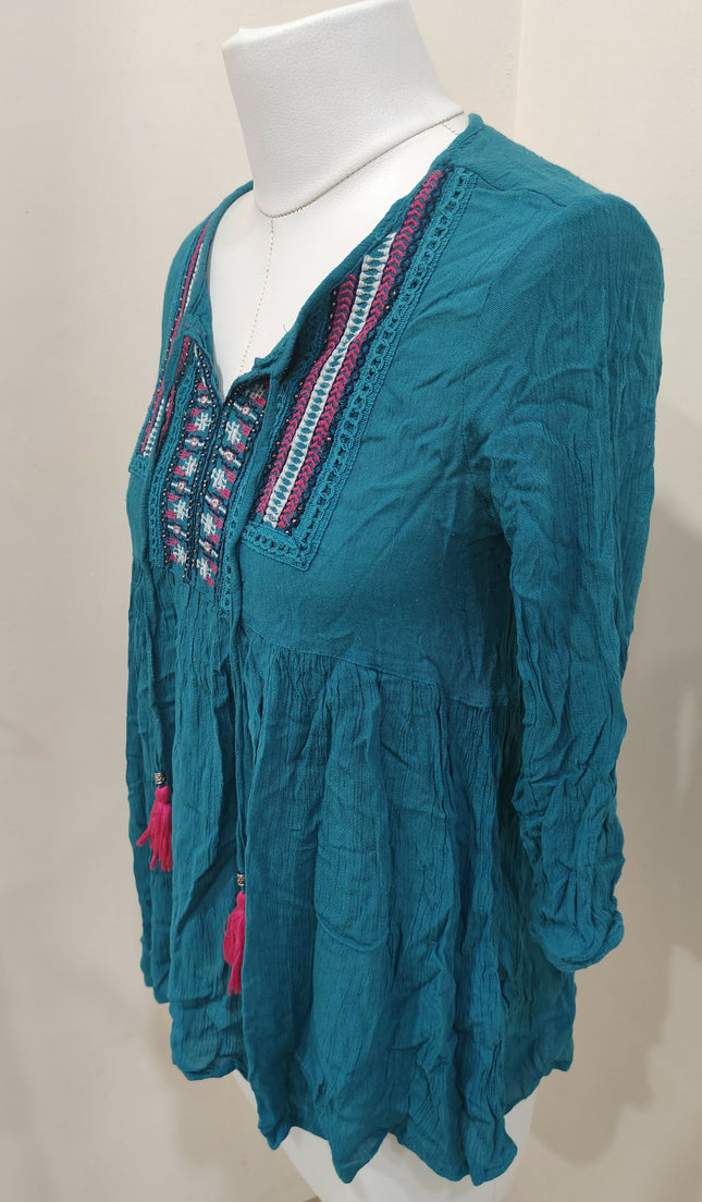 Max Women's Casual Teal Embroidered Top Size S/10