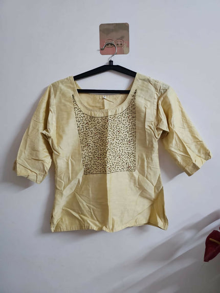 Traditional Ivory shade designer Top of M size